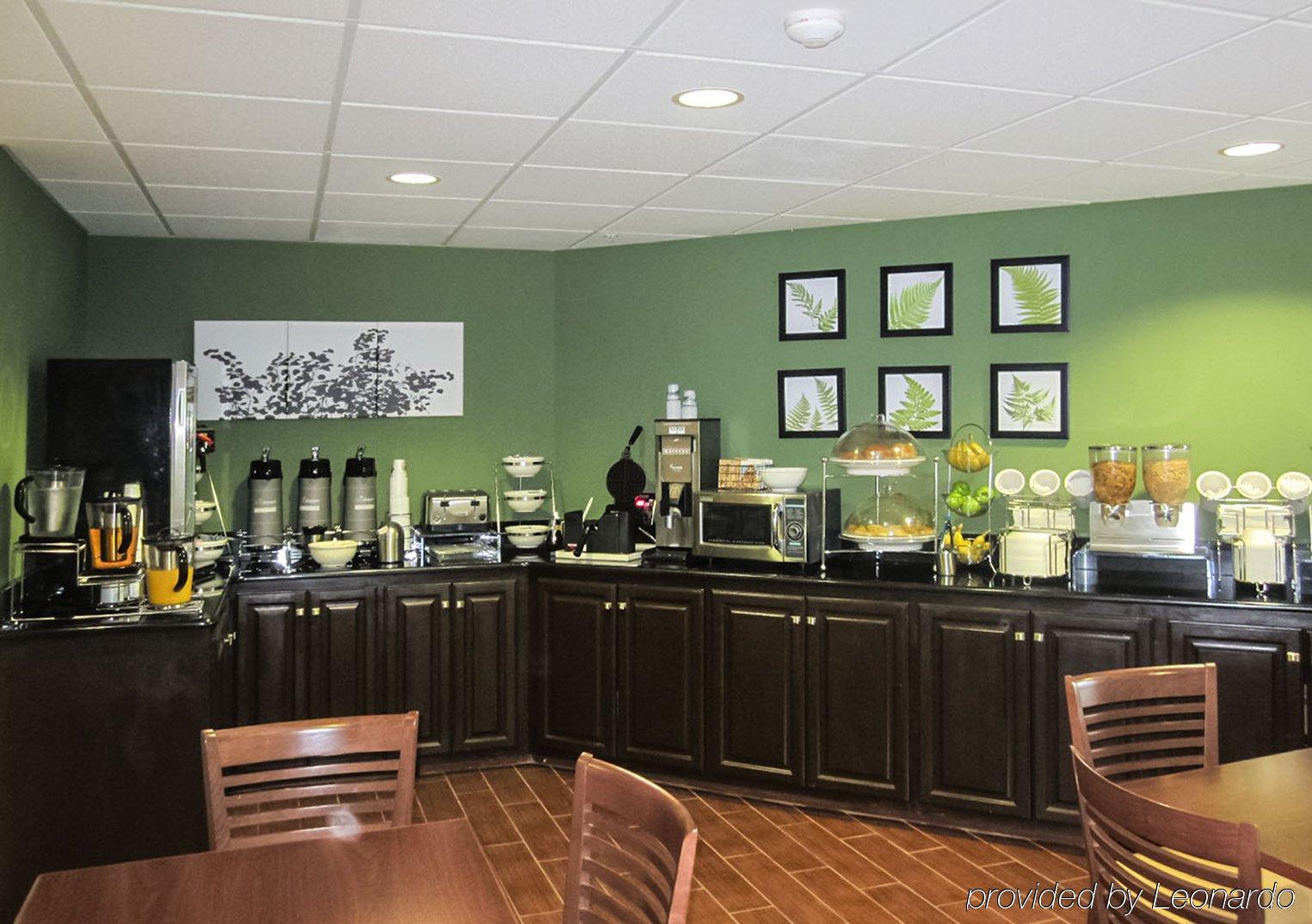 Hotel Clarion Pointe Albemarle