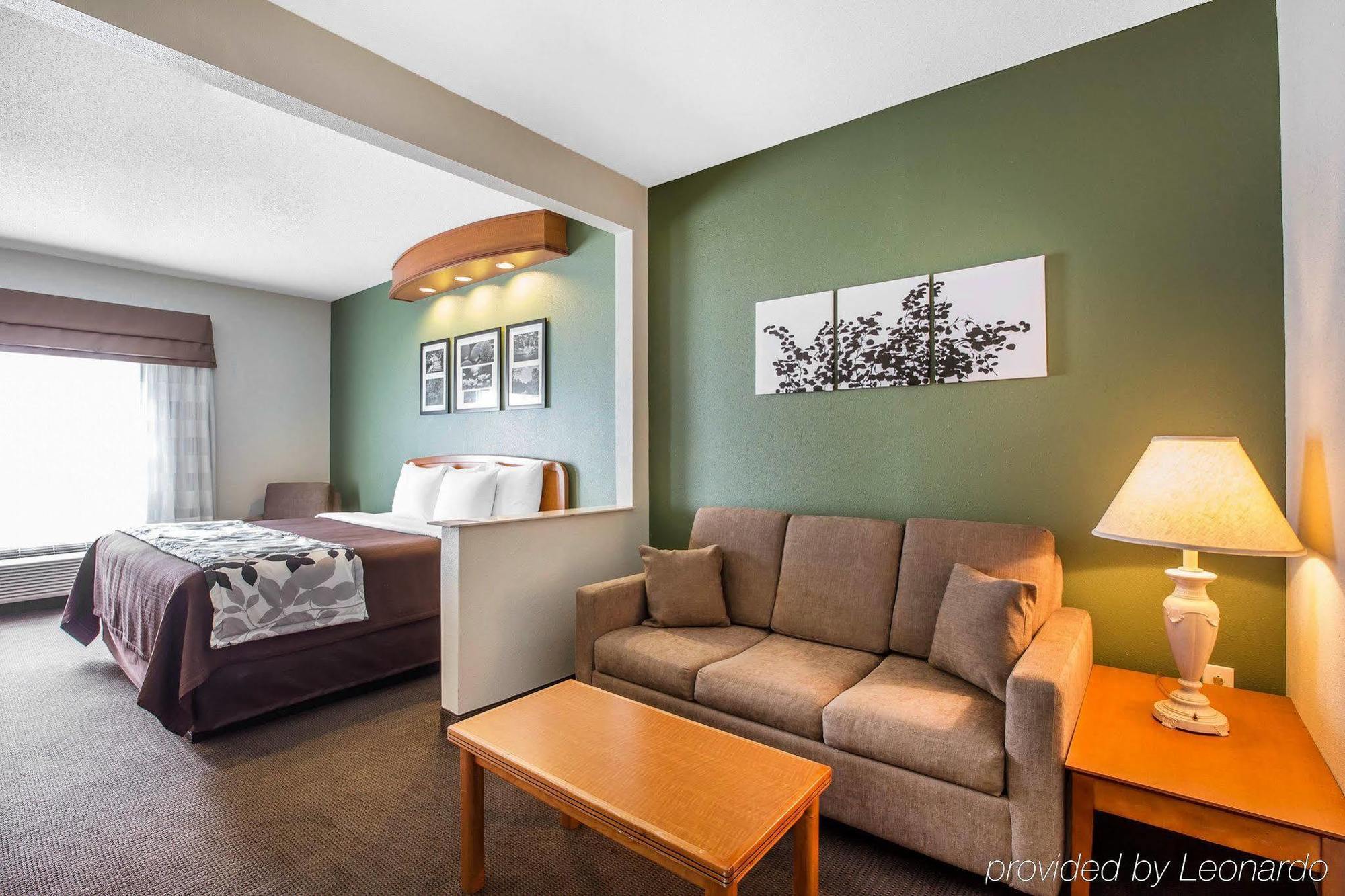 Clarion Pointe