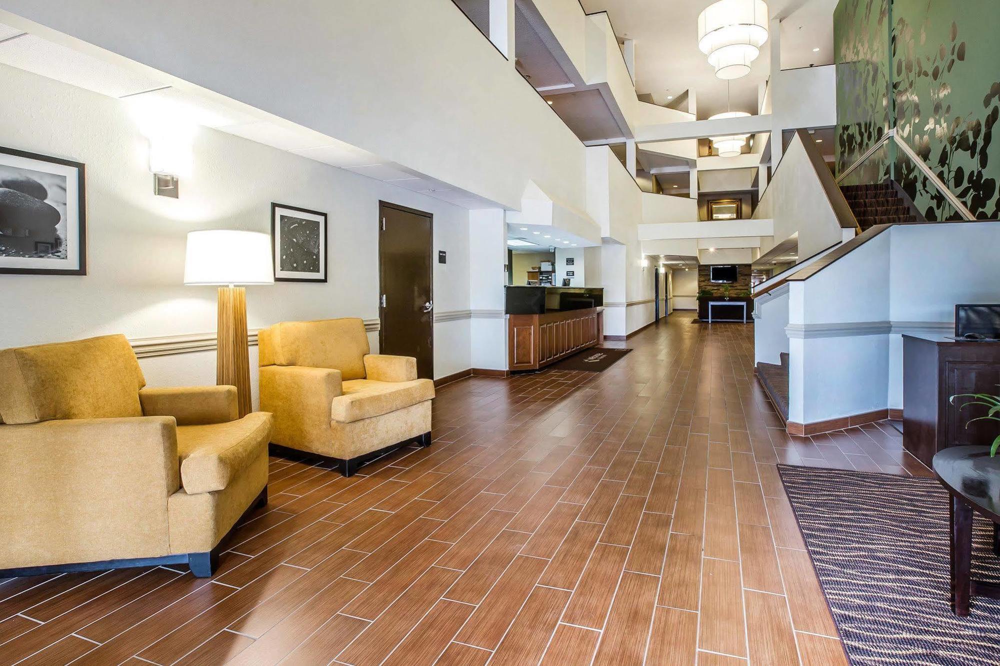 Hotel Clarion Pointe