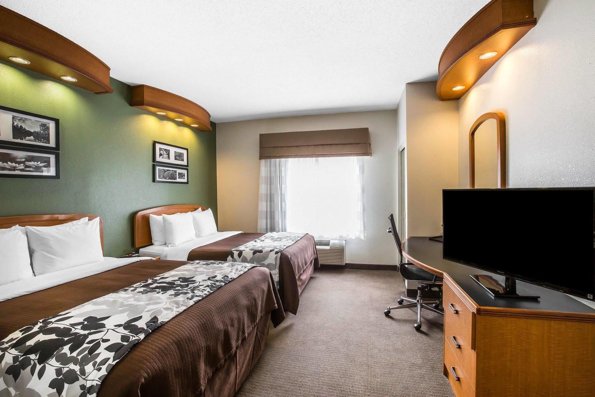 Clarion Pointe
