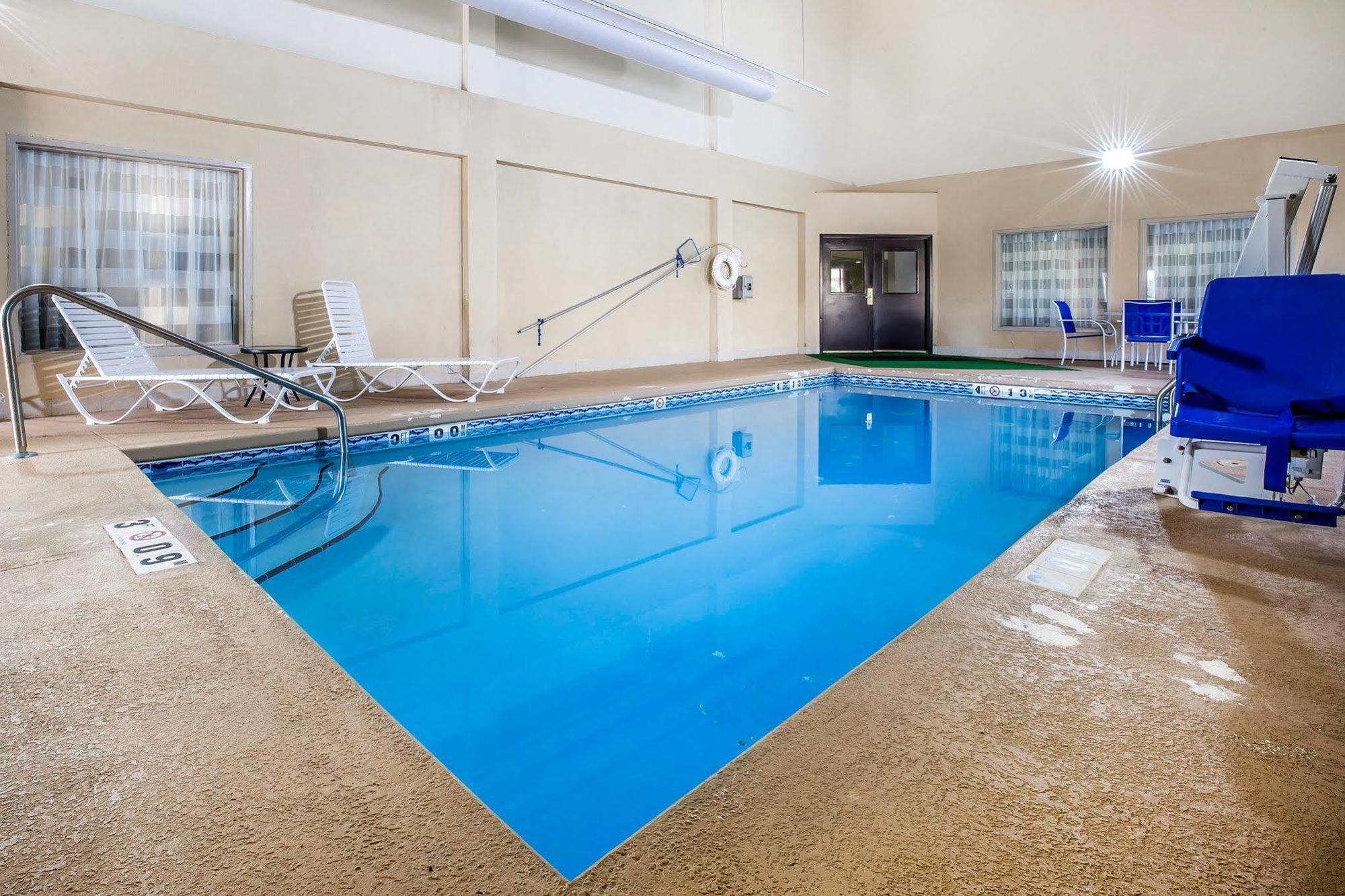 Hotel Clarion Pointe Albemarle