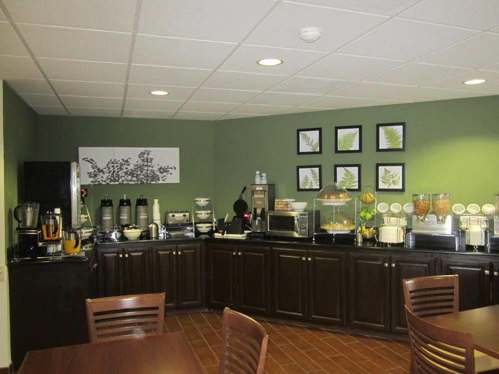 Clarion Pointe Hotel Albemarle